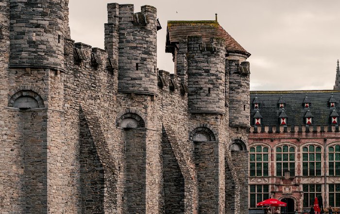 Article Image for Castle Stays Across Europe